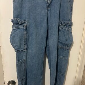 Old Navy Women's Wide Leg Denim Cargo Pants